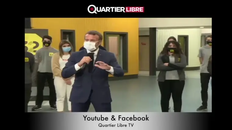 Quand Macron manque de s’étouffer devant des lycéens... à cause de son masque