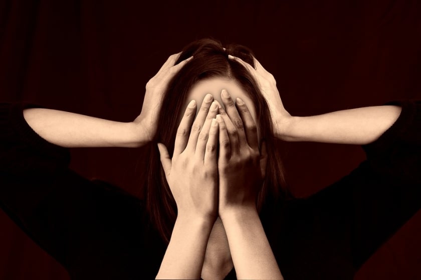 Triste est ce monde…